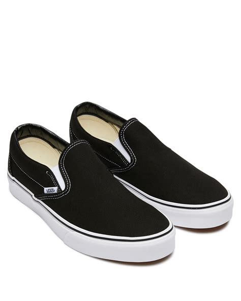 black vans slip on